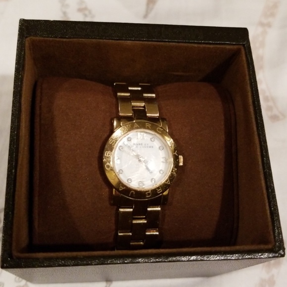 Watch - Picture 1 of 4